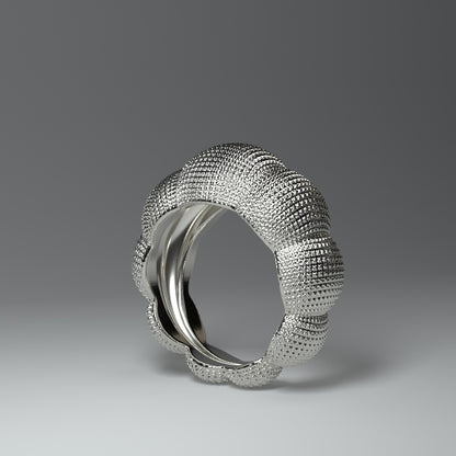 Anillo de plata con diseño llamativo | CÚPULAS ESTRUCTURADAS
