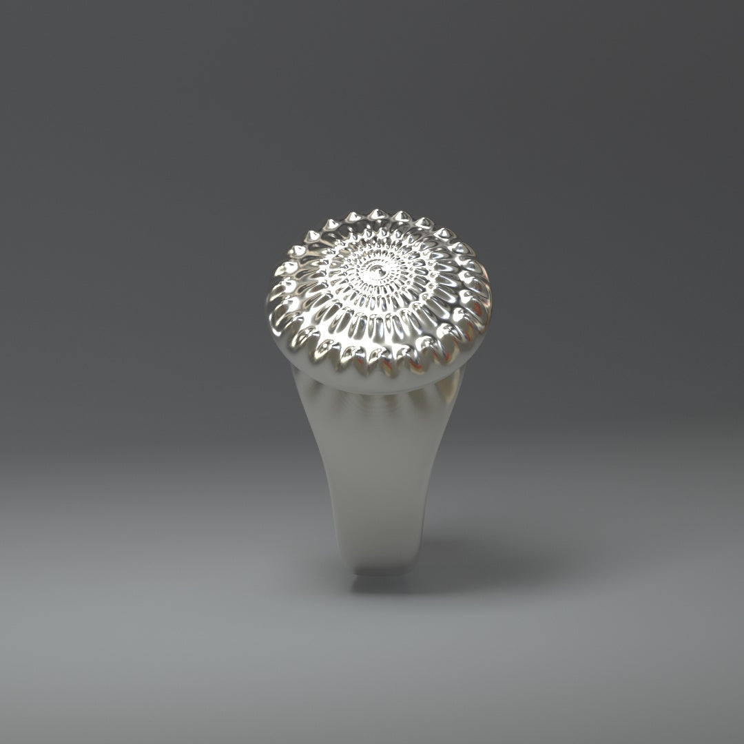 Silberner Siegelring in silber glanz oder silber hochglanz mit stilisierter Sonne.