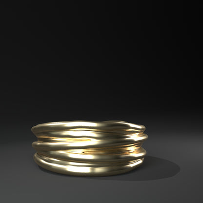 14 Karat Gelbgold Ring "wire wrapped" liegend.